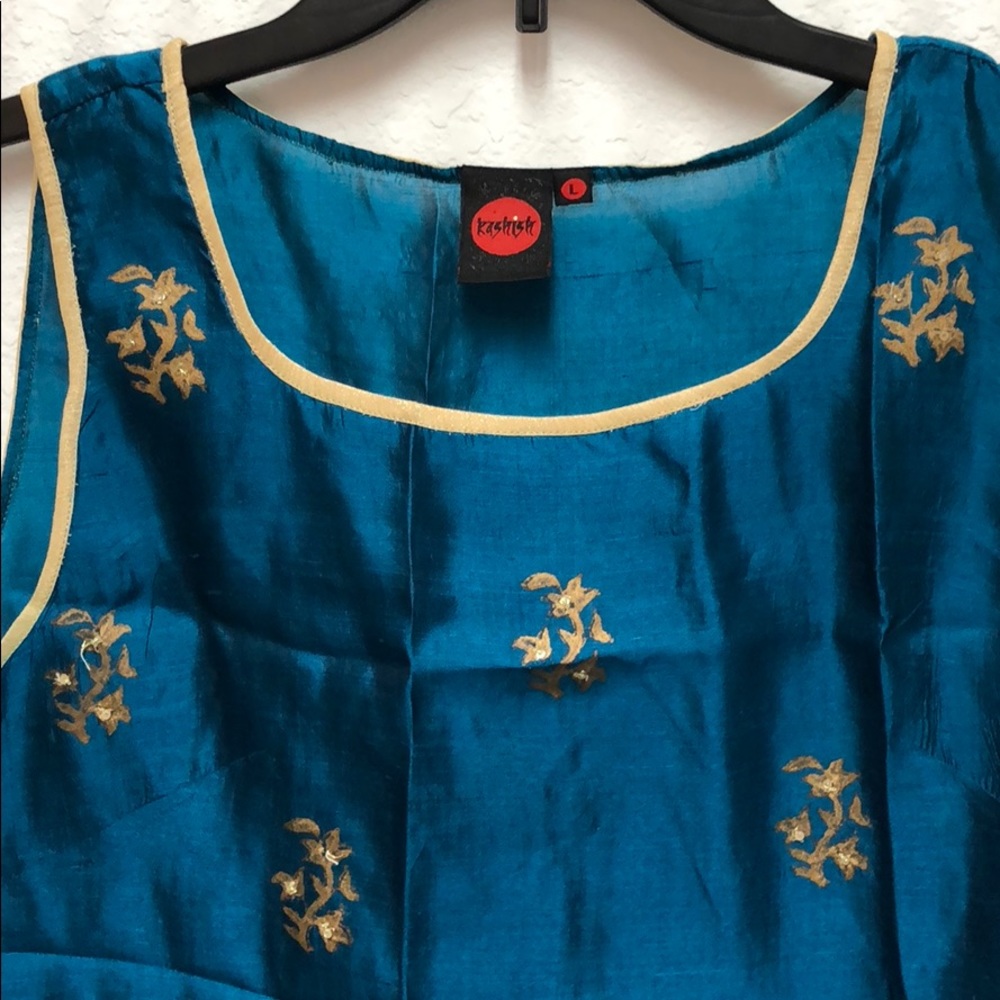 🦋NWOT Asian Inspired Top